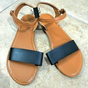 Sandals 9.5